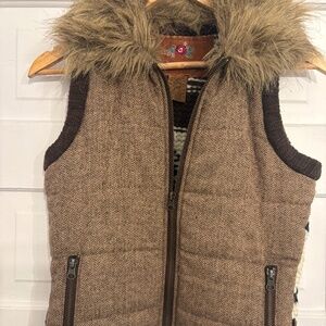 Women’s XS quilted and knit vest